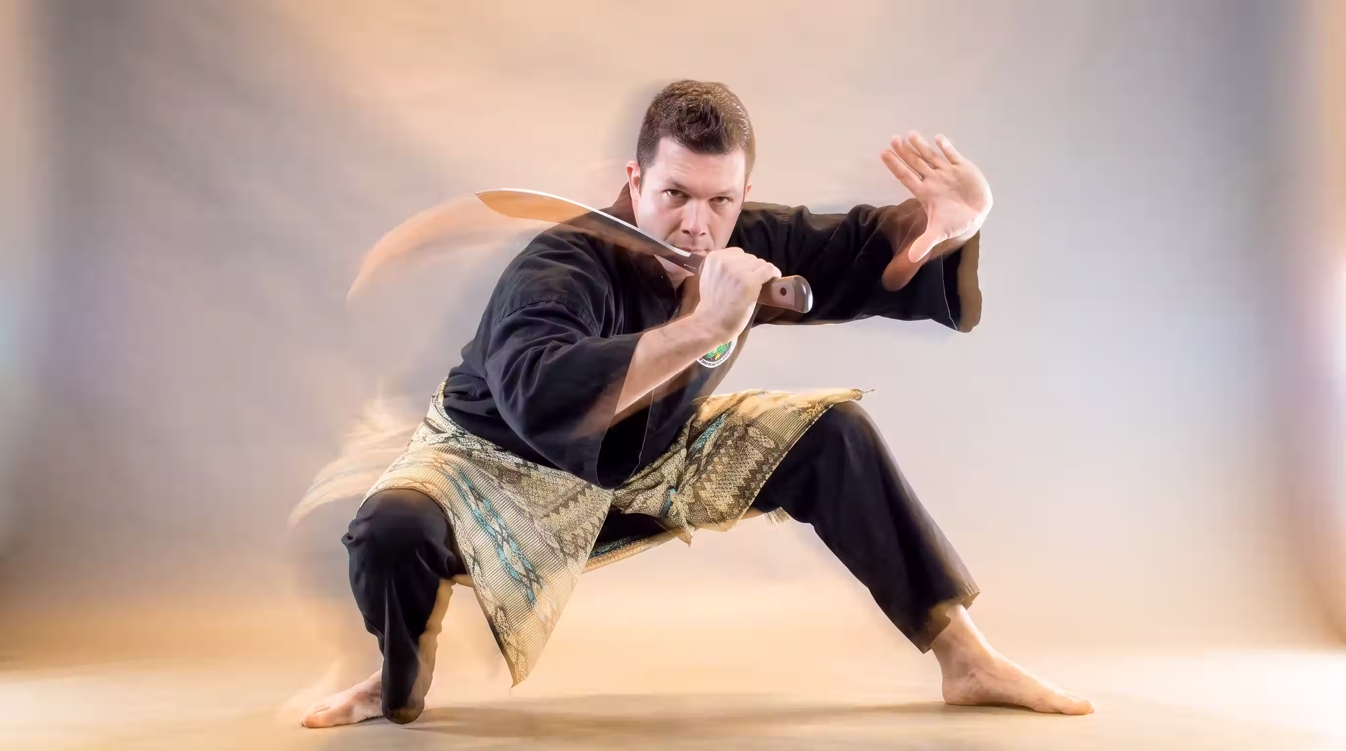 Het Indonesische erfgoed komt terug in de pencak silat trainingen van Satria Gaya in Brabant
